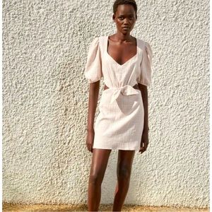 Zara Front Cut Out Detail Linen Blend Mini Dress. Medium. Like NWOT.